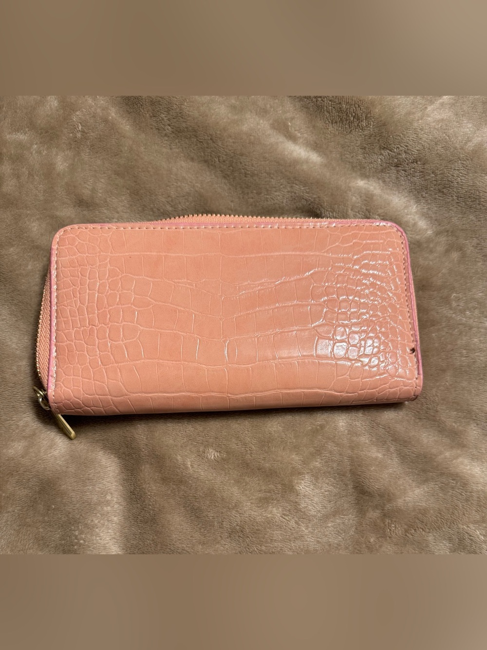 Croc-Embossed Pink Zip Wallet - Women